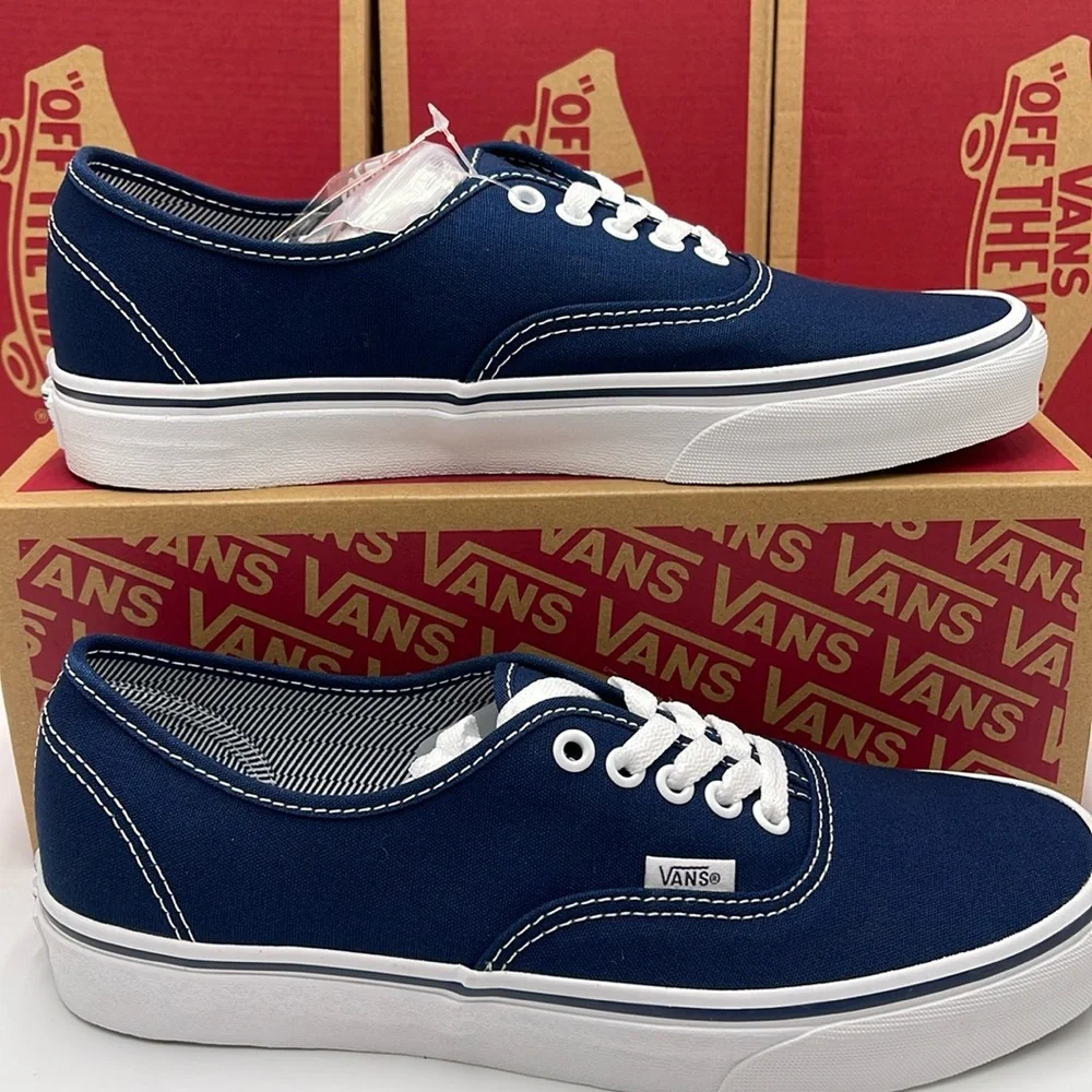 Vans WMNS Authentic (Angstrping) Dress blue/True White
VN000EE332D
Sneakers - Picture 3 of 16